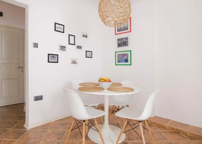 דירה Bright Loft Next To The Ruin Pubs Free Airconditioner Free Coffee בודפשט